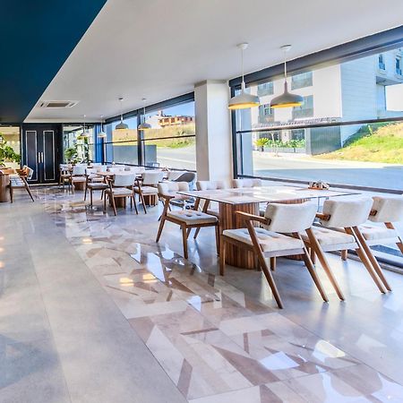 Heaven Premium Hotel Restaurant & Airport Shuttle Arnavutkoy Екстериор снимка