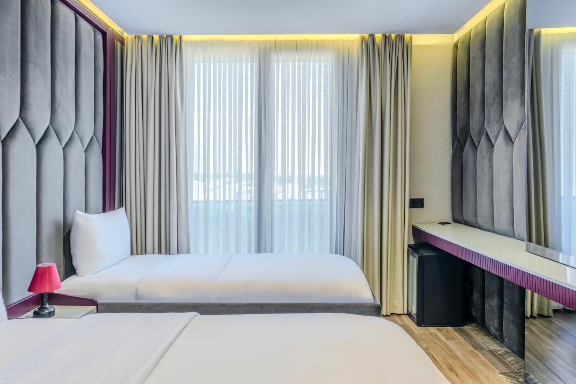Heaven Premium Hotel Restaurant & Airport Shuttle Arnavutkoy Екстериор снимка
