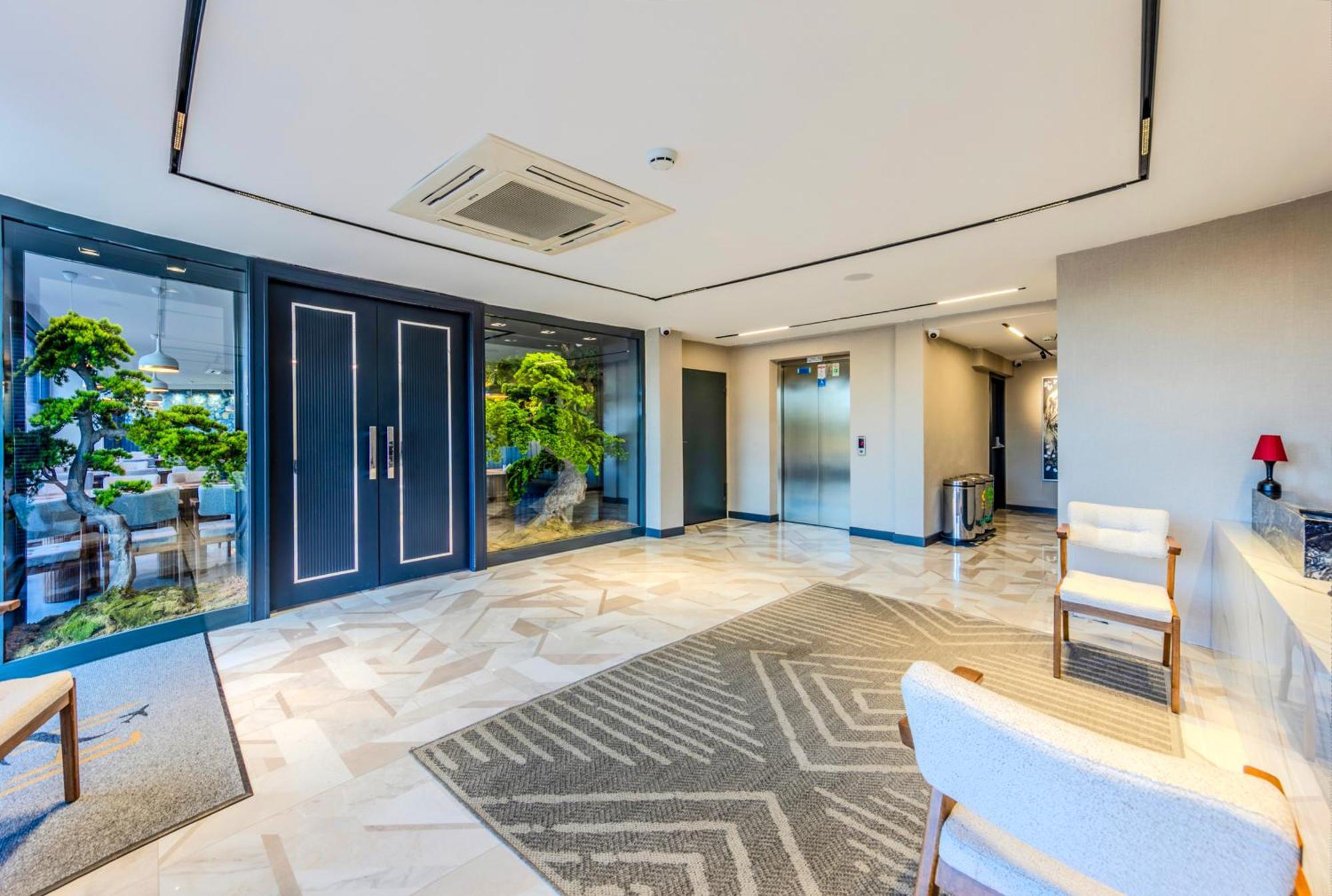 Heaven Premium Hotel Restaurant & Airport Shuttle Arnavutkoy Екстериор снимка