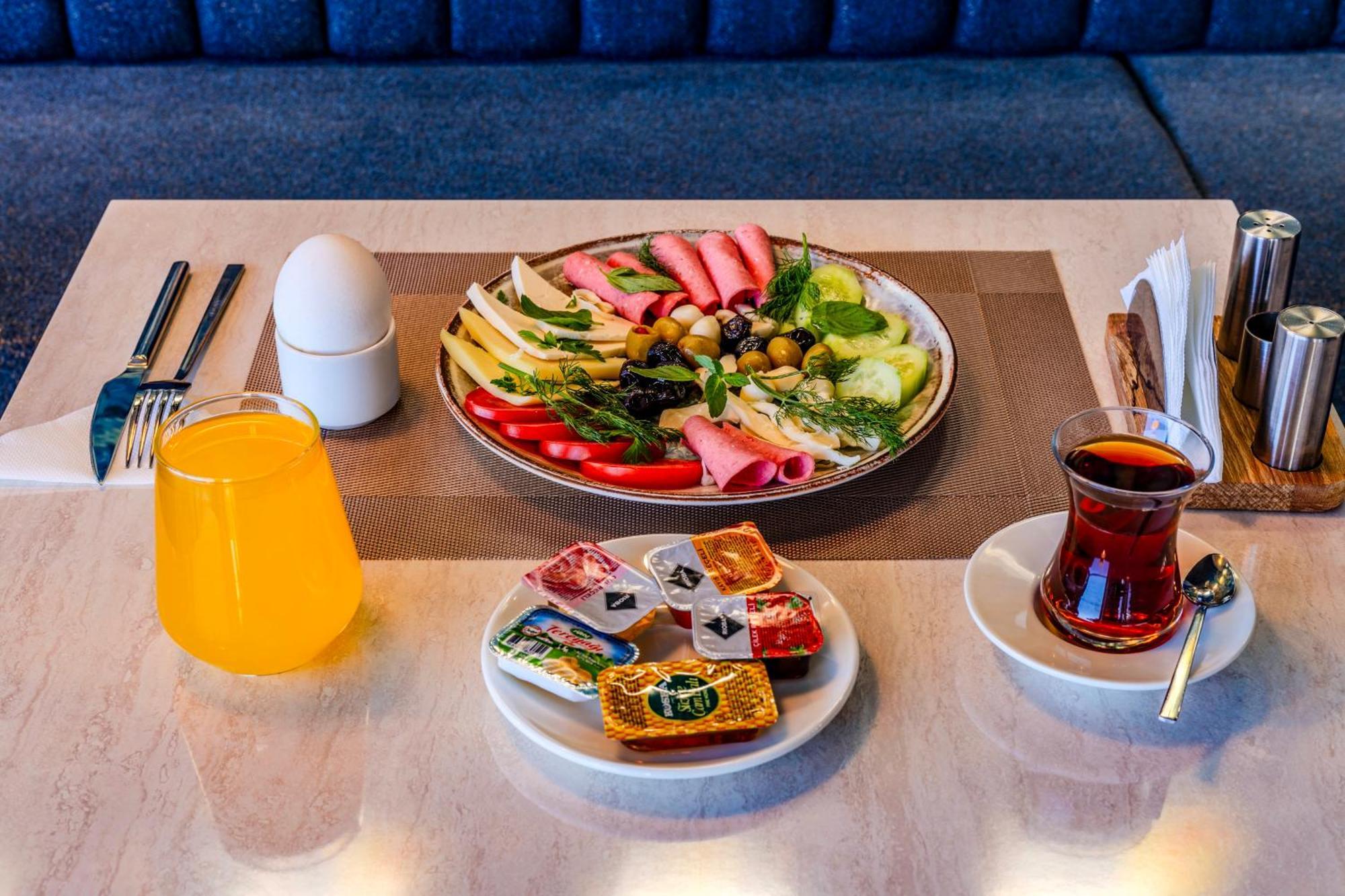 Heaven Premium Hotel Restaurant & Airport Shuttle Arnavutkoy Екстериор снимка